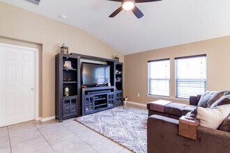 7634 Fanning Dr in Jacksonville, FL - Building Photo - Building Photo