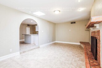 15218 N 38th St in Phoenix, AZ - Building Photo - Building Photo