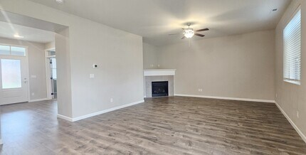 640 Vickie Ln N in Enumclaw, WA - Building Photo - Building Photo