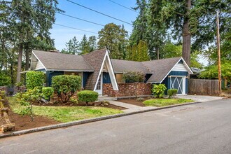 2230 Jasper Way NW in Salem, OR - Building Photo - Building Photo