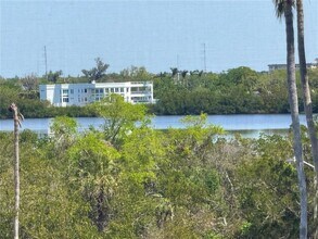 6205 Shoreline Dr in St. Petersburg, FL - Building Photo - Building Photo