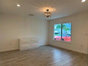 4300 Avanti Cir in North Port, FL - Building Photo - Building Photo