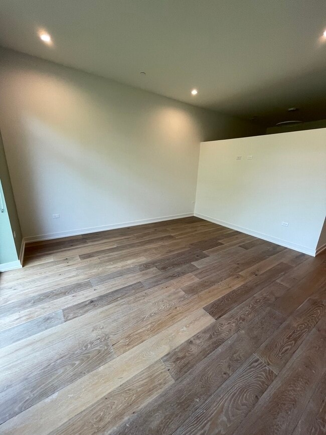 4513 N Clark St in Chicago, IL - Building Photo - Building Photo