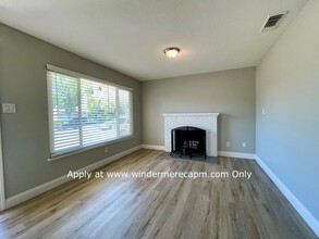 2125 47th Ave in Sacramento, CA - Building Photo - Building Photo