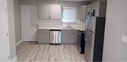 6012 Barton St-Unit -Unit C in Shawnee, KS - Building Photo - Building Photo