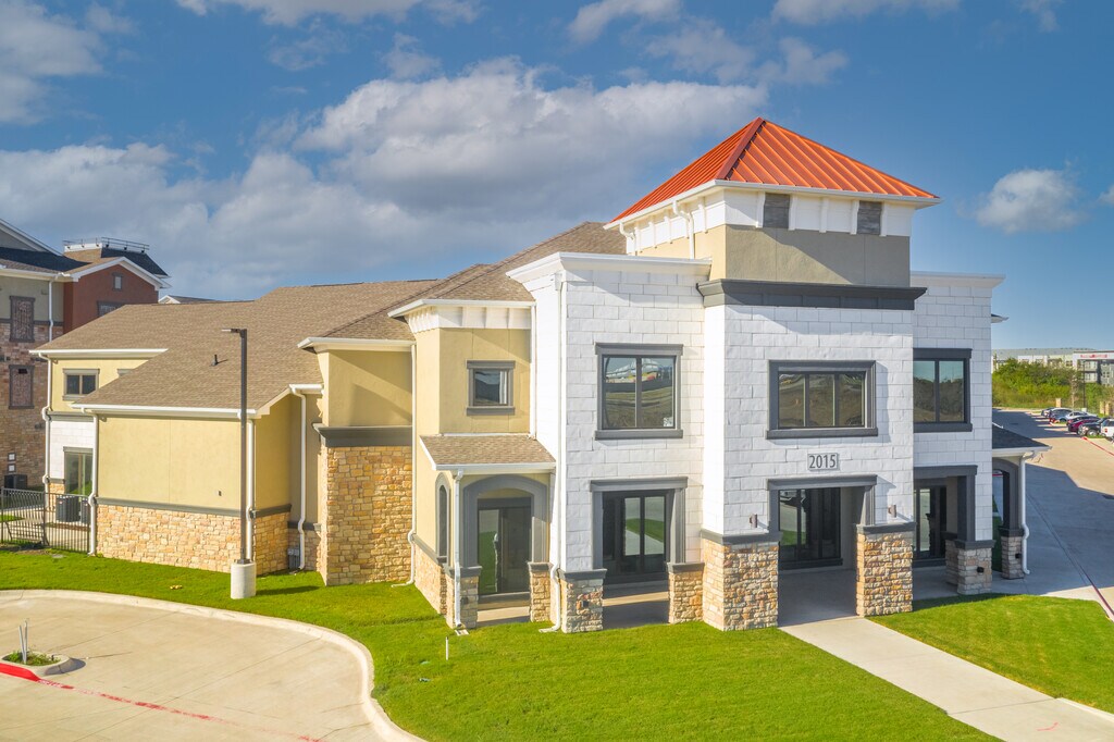 Luxia Grand Prairie Apartments in Grand Prairie, TX