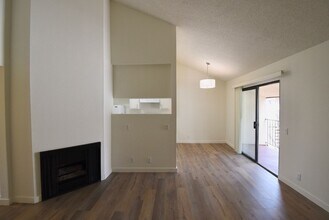 17122 Chatsworth St in Los Angeles, CA - Building Photo - Building Photo