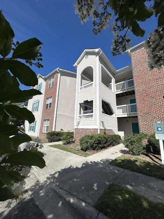 809 March Ct in Wilmington, NC - Building Photo