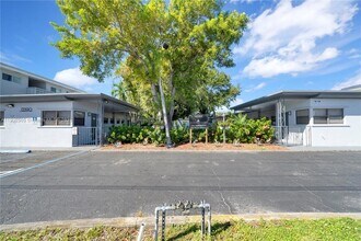 13390 NE 6th Ave, Unit 7 in North Miami, FL - Building Photo - Building Photo