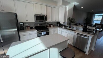 11 Sidney Ln in Stratford, NJ - Building Photo - Building Photo