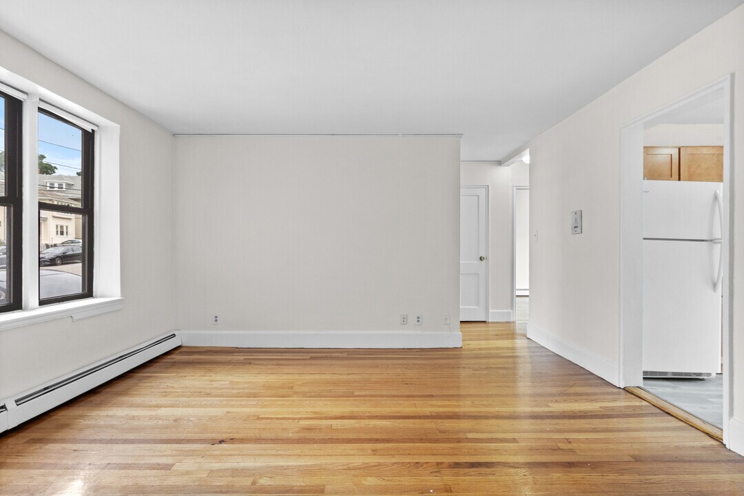 14 Victory Rd in Boston, MA - Building Photo
