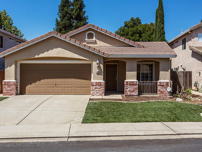 1489 Zinnia Way in Roseville, CA - Building Photo