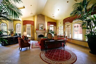 1920 E Bell Rd-Unit -1015 in Phoenix, AZ - Building Photo - Building Photo