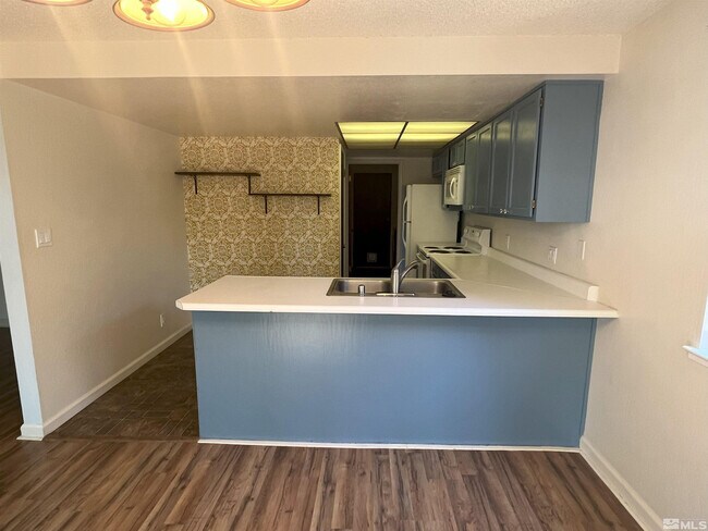 1890 Camelback Dr in Sparks, NV - Building Photo - Building Photo
