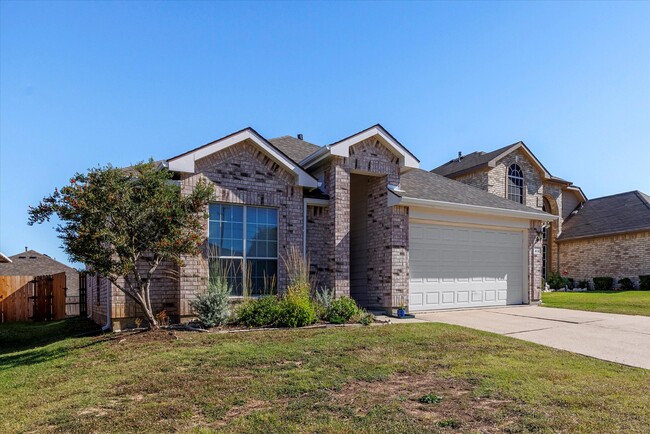 416 Windy Hill Ln in Fort Worth, TX - Foto de edificio - Building Photo