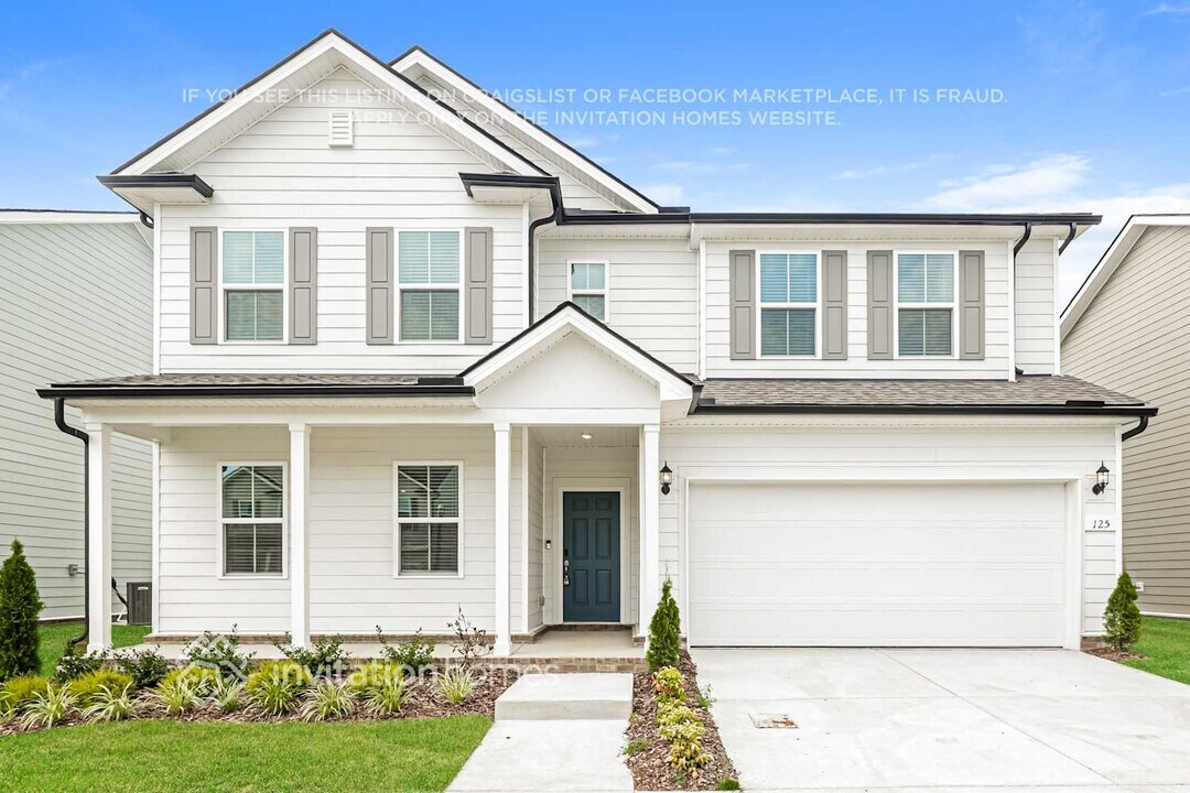 125 Glacier Wy in La Vergne, TN - Building Photo