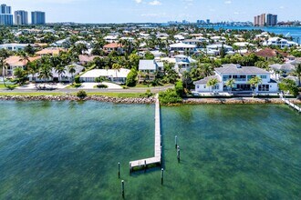 1031 Pine Point Rd in West Palm Beach, FL - Building Photo - Building Photo