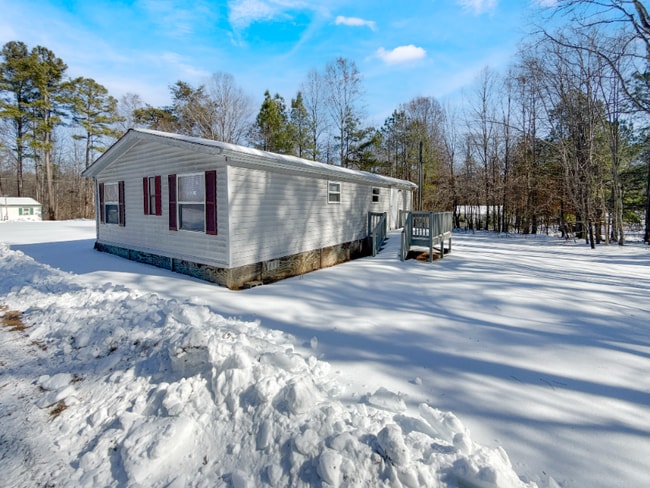 200 P Paw Ln in Troy, VA - Building Photo - Building Photo