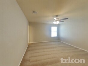 9735 Marbach Gdn in San Antonio, TX - Building Photo - Building Photo