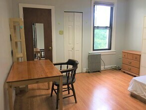 812 Pavonia Ave, Unit #B in Jersey City, NJ - Building Photo - Building Photo