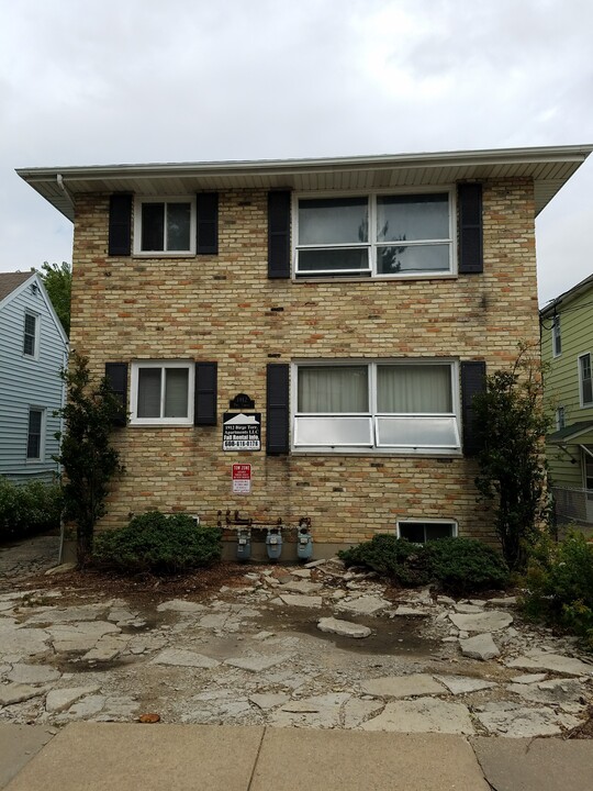 1912 Birge Terrace in Madison, WI - Building Photo