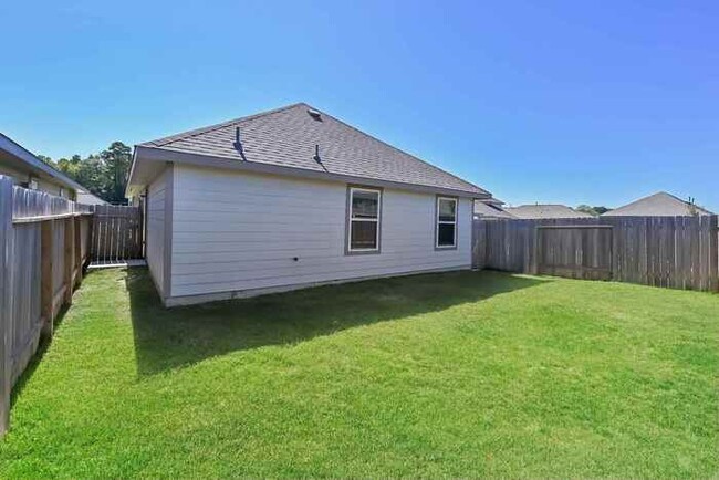 22459 Clear Castle Dr in Porter, TX - Foto de edificio - Building Photo