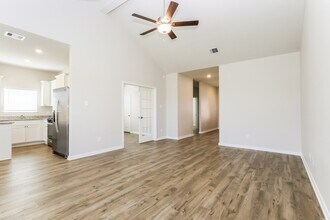 405 San Miguel Crk Dr in Katy, TX - Building Photo - Building Photo