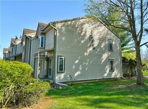 116 Commonwealth Dr in Bethlehem, PA - Building Photo - Building Photo