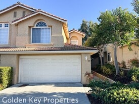 410 Ferrara Way in Vista, CA - Building Photo