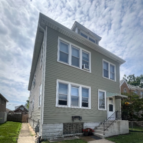 7337 W 61st Pl in Summit, IL - Building Photo