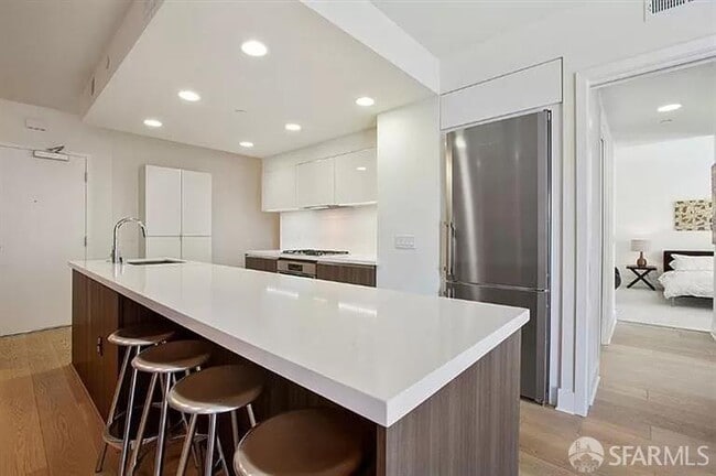 1080 Sutter St in San Francisco, CA - Foto de edificio - Building Photo