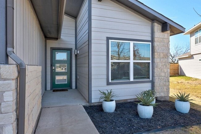 100 Deserti Rd in Leander, TX - Building Photo - Building Photo