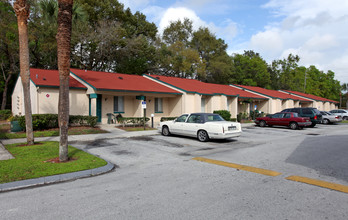 Maitland Oaks in Orlando, FL - Building Photo - Building Photo