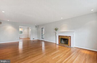 7202 Heights Ct in McLean, VA - Building Photo - Building Photo