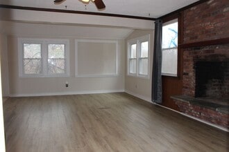 38 Covey Rd in Burlington, CT - Foto de edificio - Building Photo