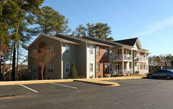 Harbison Gardens in Columbia, SC - Foto de edificio - Building Photo