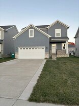 2142 Hidden Ridge Dr in Holly, MI - Building Photo