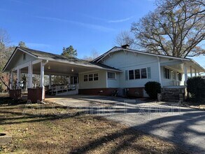 5485 Union Church Rd in Flowery Branch, GA - Building Photo - Building Photo