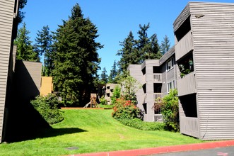 Glendale Apartments in Bellevue, WA - Building Photo - Building Photo