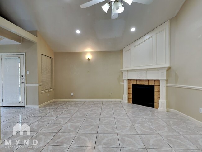 10303 Appleridge Dr in Houston, TX - Foto de edificio - Building Photo