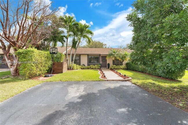 property at 4809 SW 135th Ct