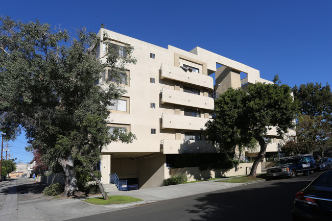 w10323 in Los Angeles, CA - Building Photo - Building Photo