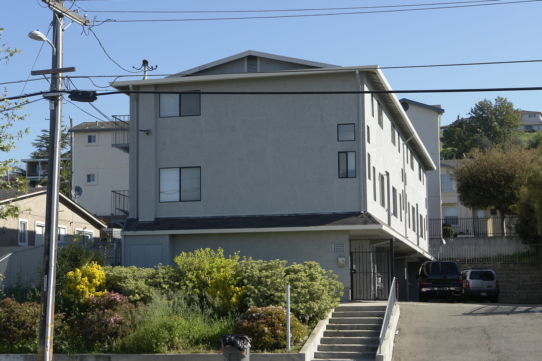 16468 Foothill Blvd in San Leandro, CA - Building Photo