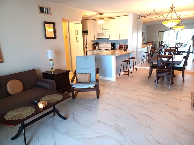 806 Sky Pine Way, Unit A1