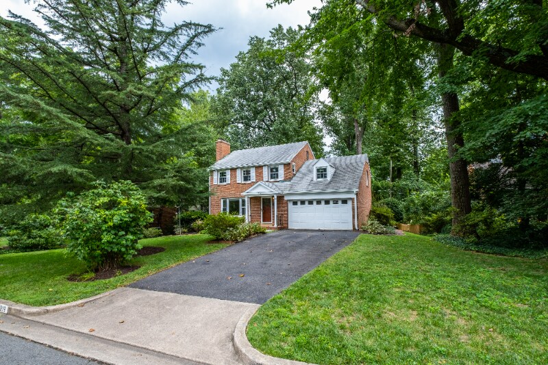 316 Forest Dr in Falls Church, VA - Building Photo