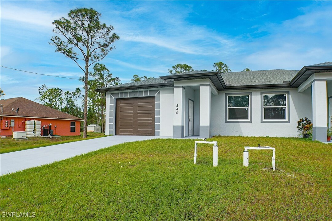 344 Rockland St in Lehigh Acres, FL - Building Photo