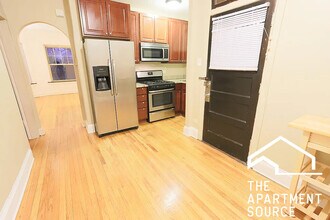 4903 N Hoyne Ave, Unit N3 in Chicago, IL - Building Photo - Building Photo