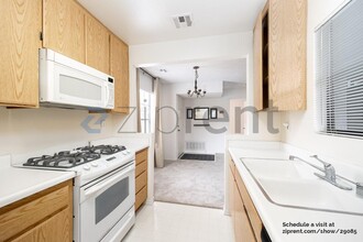10347 Azuaga St in San Diego, CA - Building Photo - Building Photo