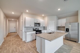 1708 Miller Ter in Lockhart, TX - Building Photo - Building Photo