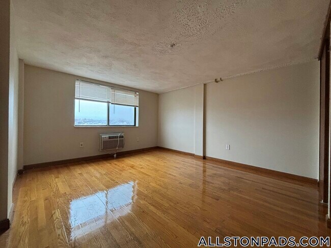 1110 Commonwealth Ave